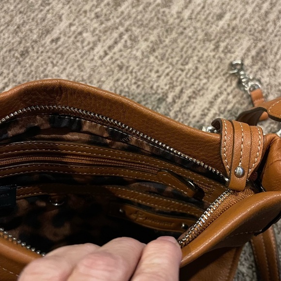 B. Makowsky Tan Leather Crossbody Bag - Picture 5 of 5